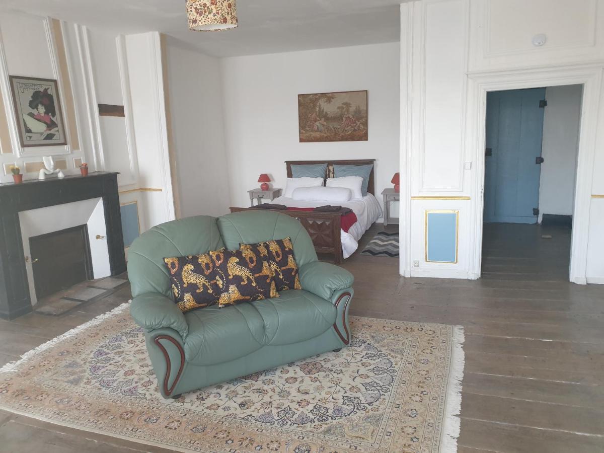 Le Chateau Châteauponsac 외부 사진